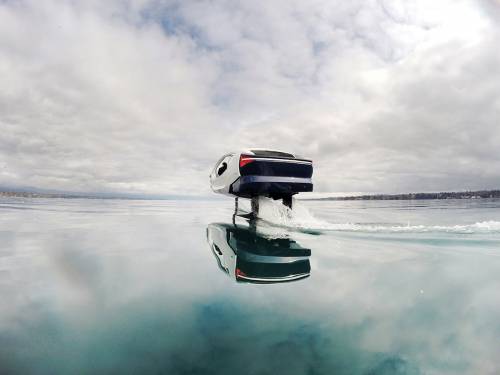 В Швейцарии представили проект инновационного водного эко-такси 'Морские пузыри'