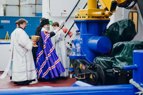 В Новороссийске прошла церемония крещения 'деловых' буксиров