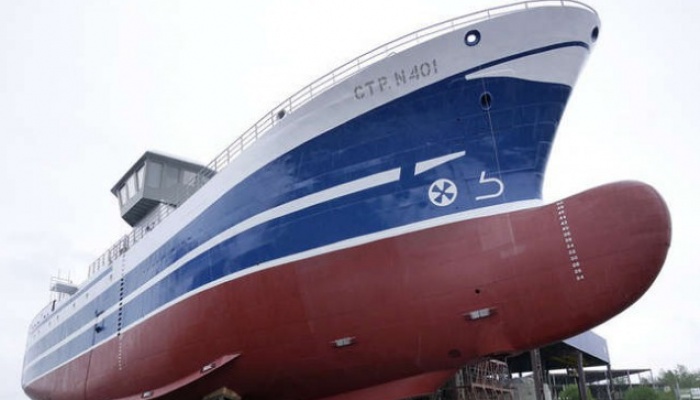 Судозавод 'Пелла' спустил на воду рыбопромысловое судно нового поколения