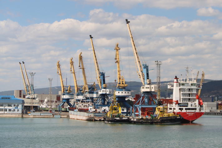Власти намерены увеличить провозную способность морских портов Азово-Черноморского бассейна