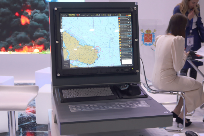 В Петербурге показали отечественную электронную картографическую навигационную систему