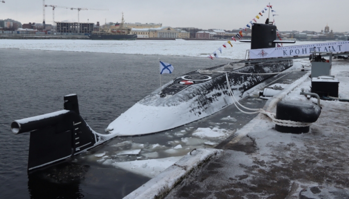 Подводная лодка 'Кронштадт' вошла в состав ВМФ России