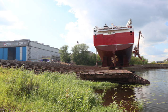 На нижегородском заводе ОСК 'Красное Сормово' обновляют слип
