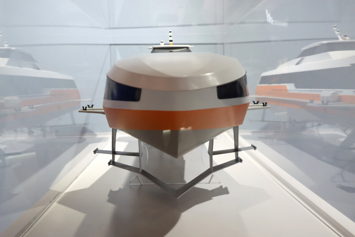 В Кронштадте дебютировала морская версия судна на подводных крыльях 'Метеор'
