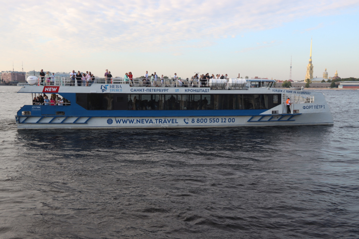 Судоходная компания 'Нева Тревел' отмечает 30-летие