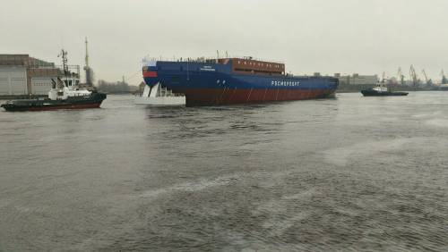 Балтийский завод спустил на воду ледокол 'Виктор Черномырдин'
