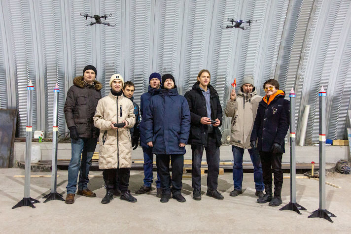 Специалисты СПО 'Арктика' продемонстрировали навыки управления беспилотниками