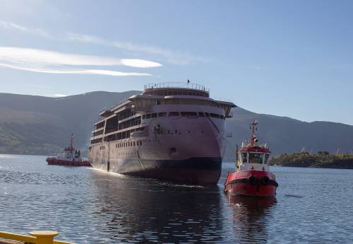 Корпус экспедиционного судна для National Geographic прибыл в Норвегию для достройки
