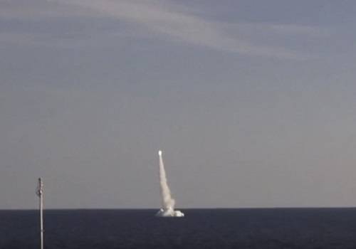 Подлодка 'Волхов' выполнила пуск крылатой ракеты из подводного положения