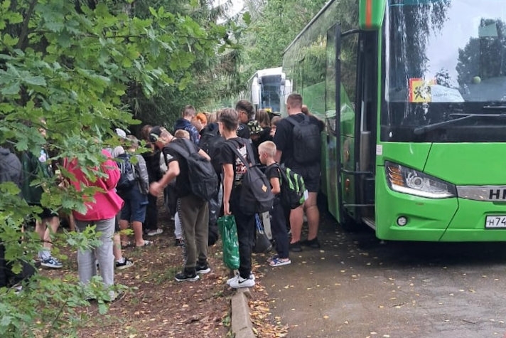 Детский оздоровительный лагерь 'Адмиралтеец' принял детей из Курской области