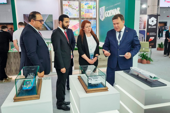 СК 'Ак Барс' представила в Казани инновационные суда на водороде и электротяге