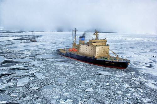 ИМО пытается подвинуть российские суда в Арктике 