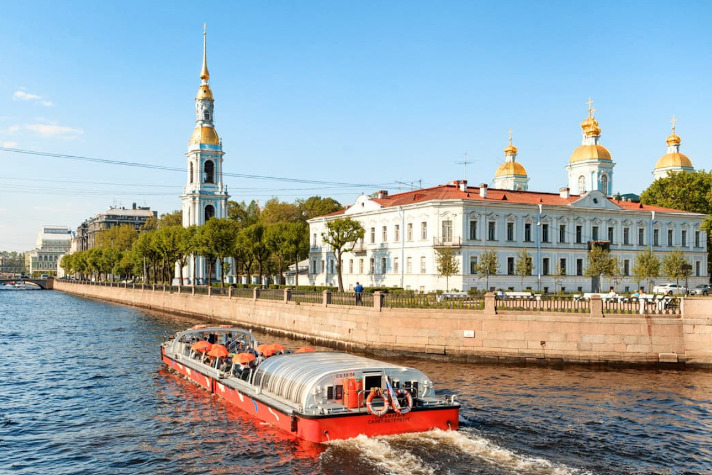 Группа 'Астра Марин' увеличила пассажирские перевозки в Петербурге на 55%