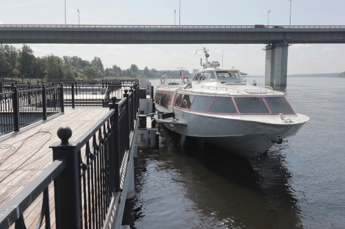 На линию из Петербурга в Крепость Орешек вышло модернизированное скоростное судно 'Восход'