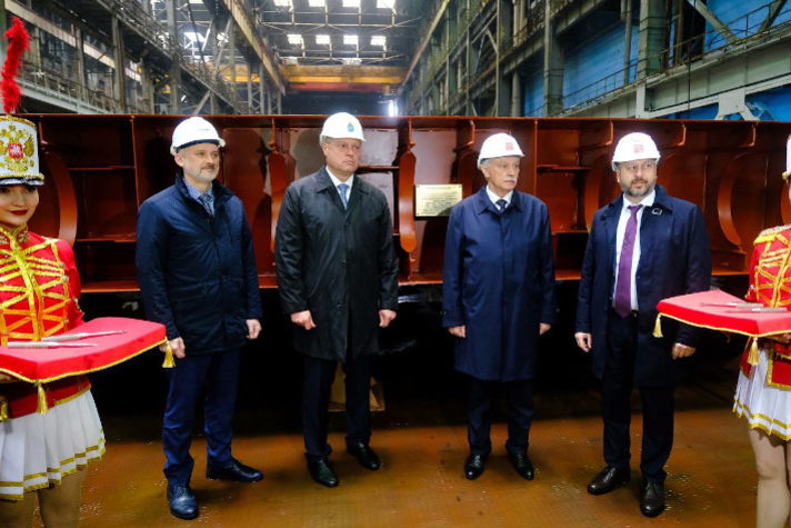 В Астраханской области состоялась закладка головного сухогруза-контейнеровоза проекта 00108