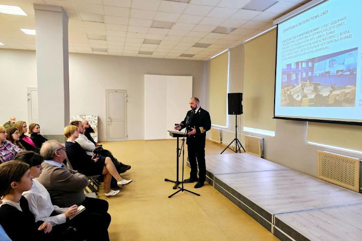 Гендиректор 'Атомфлота' прочитал лекцию в Мурманской научной библиотеке