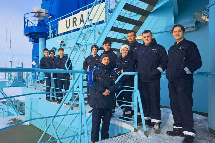 Курсанты из Владивостока проходят плавпрактику на атомных ледоколах 'Урал' и 'Сибирь'