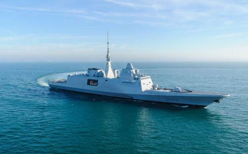 ВМС Франции получили пятый фрегат класса FREMM FS Bretagne