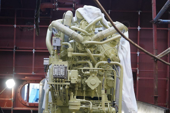 На строящийся атомный ледокол 'Ленинград' установлены воздушные компрессоры