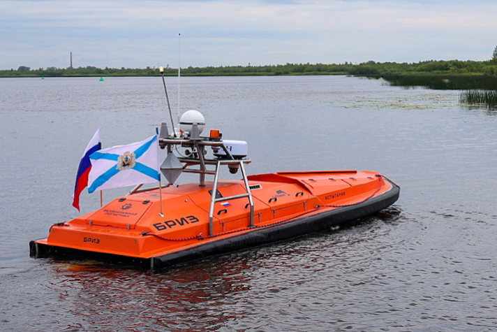 Доставкой грузов на островные территории Поморья займется безэкипажный катер 'Бриз'
