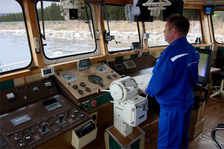 Более двухсот работников Енисейского речного пароходства наградили по итогам навигации