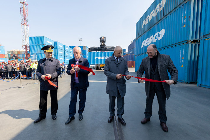 На территории ВМТП введен в эксплуатацию новый контейнерный склад