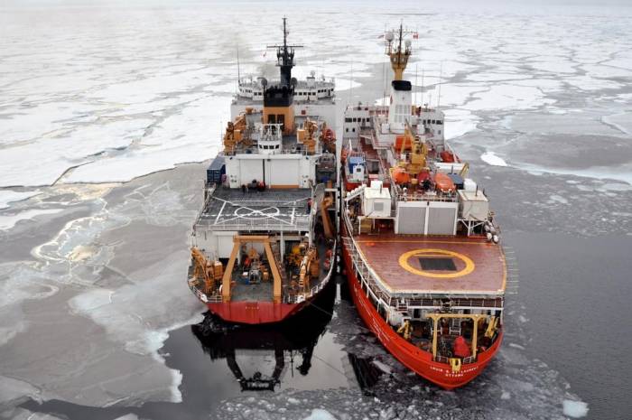 Россия будет активно развивать Северный морской путь