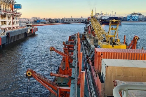 'Гидрографическое предприятие' приступило к ремонтному дноуглублению в порту Сабетта