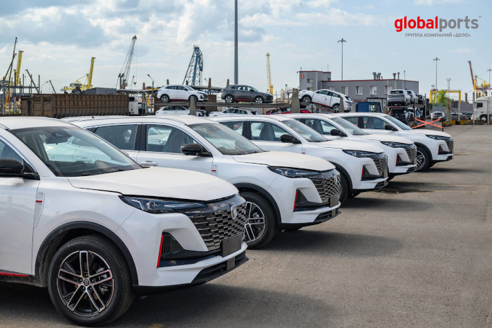 Холдинг Global Ports возобновил поставки автомобилей через терминалы в Петербурге