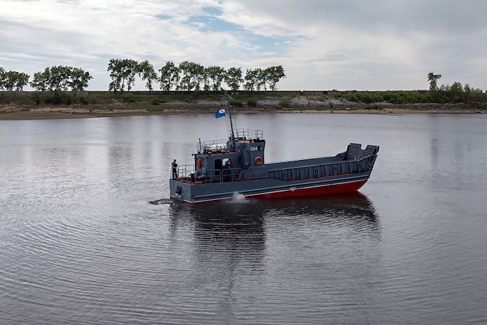 Хабаровский судостроительный завод завершил испытания рейдовой баржи РБ-224
