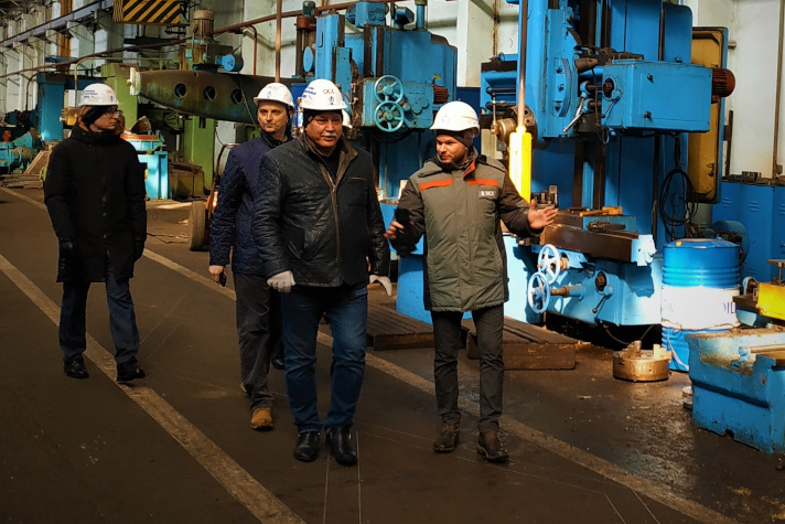 Представители 'Океанрыбфлота' осмотрели мощности Хабаровского судостроительного завода