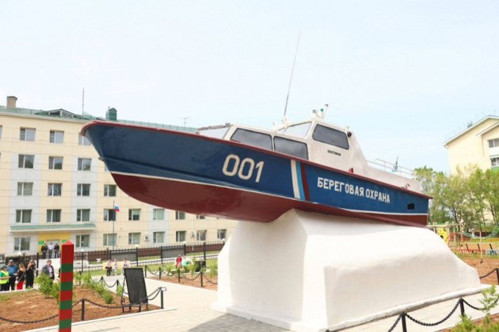 Хабаровский завод передал катер для установки в качестве памятника морякам-пограничникам