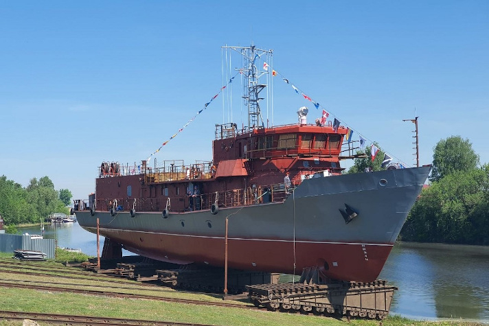На 'Сокольской судоверфи' спустили на воду головной катер-торпедолов проекта 1388НЗТМ