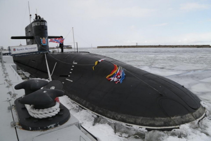 В честь Дня моряка-подводника российские подлодки украсили флагами расцвечивания