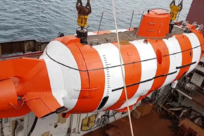 Спасательный глубоководный аппарат АС-30 прошел технический ремонт в Санкт-Петербурге