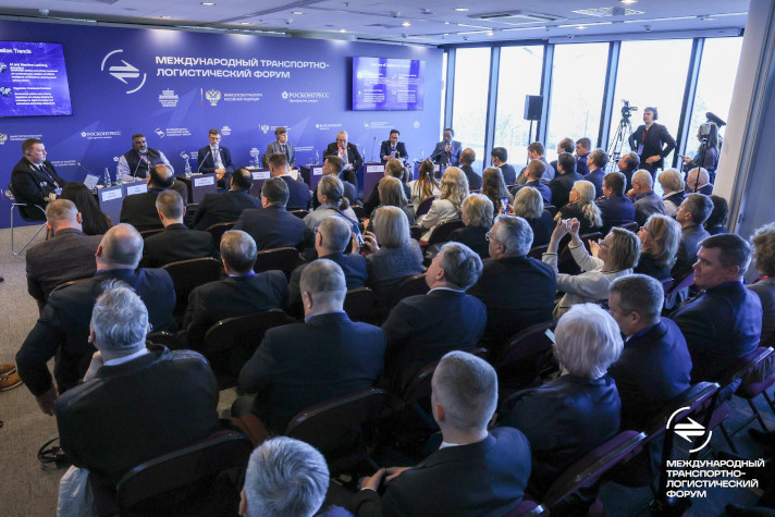Участники транспортно-логистического форума обсудили перспективы развития автономного судоходства
