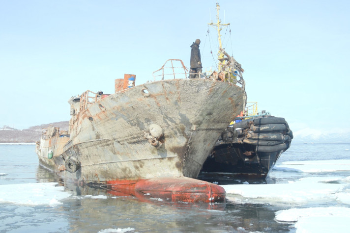 На Камчатке поднимут около 30 затонувших судов