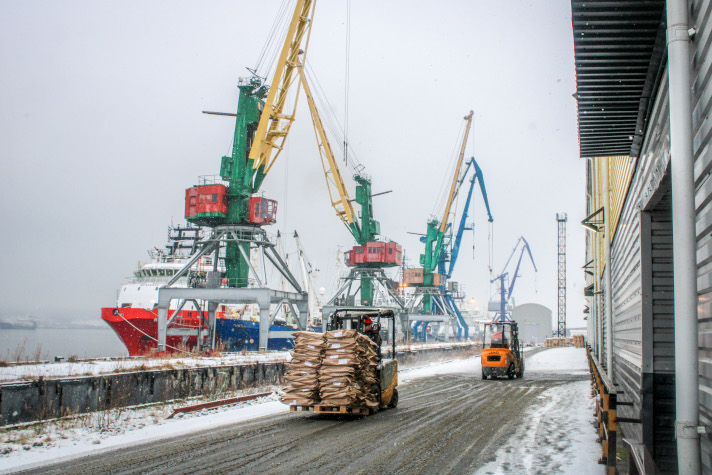Мурманский морской рыбный порт увеличил перевалку кормов из Белоруссии