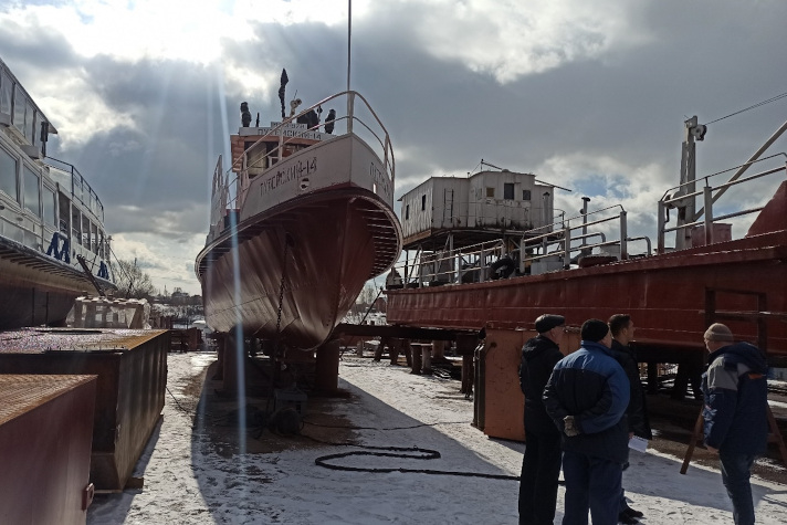 'Канал имени Москвы' ремонтирует к предстоящей навигации 32 судна технического флота