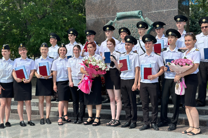 Более половины выпускников ИТ-направления 'Ушаковки' получили красные дипломы