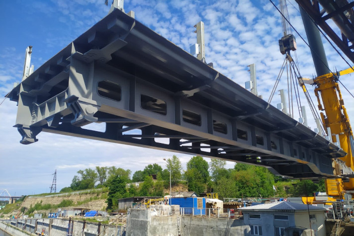На Волховском шлюзе в Ленобласти появился новый автомобильный поворотный мост