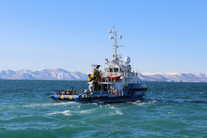 Спасательный буксир 'Узон' успешно завершил контрольный выход в море