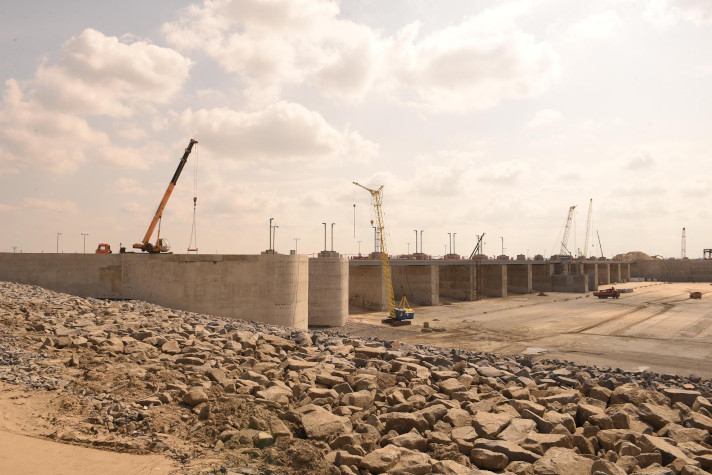 На Багаевском гидроузле ведутся работы по монтажу и пусконаладке гидротехнического оборудования