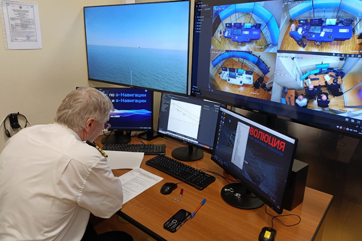 Операторы СУДС Усть-Луга прошли обучение для работы с полуавтономными и автономными судами