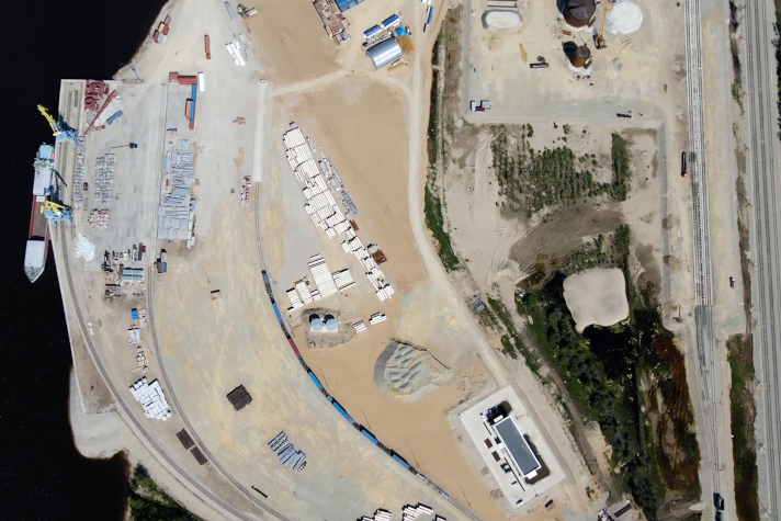 Завершён первый этап строительства грузового комплекса Нижний Бестях в Якутии