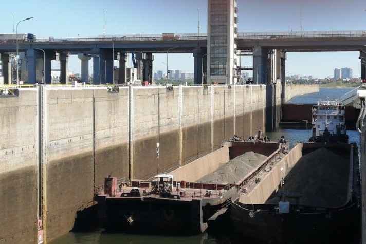 Более 13 млн тонн грузов перевезли в Камском бассейне с начала навигации