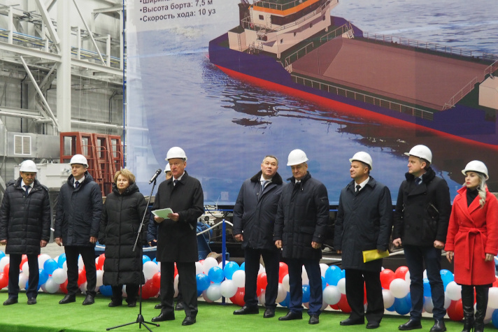 Онежский судостроительно-судоремонтный завод приступил к постройке шаланд 'Цемесская' и 'Волна'