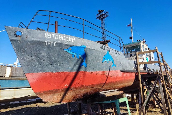 Администрация 'Беломорканал' готовит к навигации технический флот
