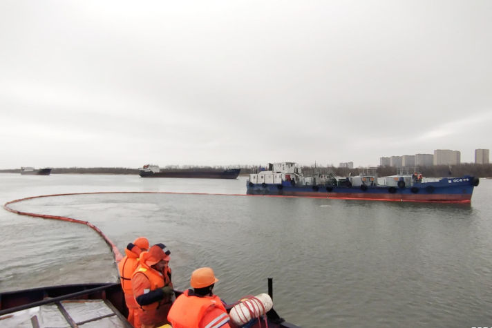 В морском порту Ростов-на-Дону отработали ликвидацию разлива мазута