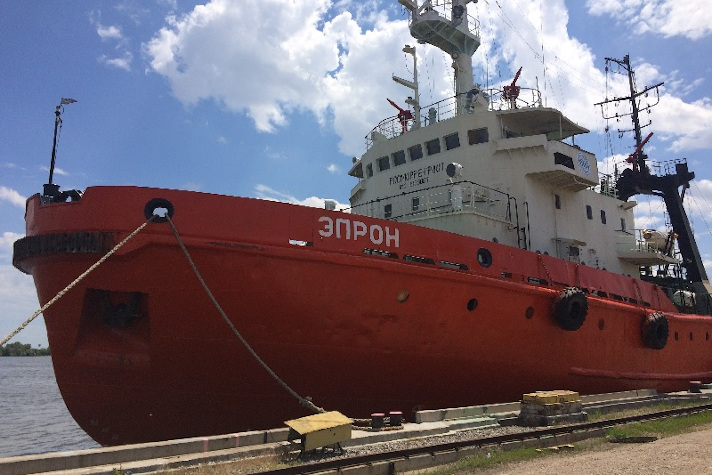 Спасательное судно 'Эпрон' пройдет ремонт